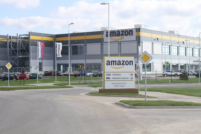 Amazon zvýši svojim zamestnancom od augusta platy o niekoľko percent