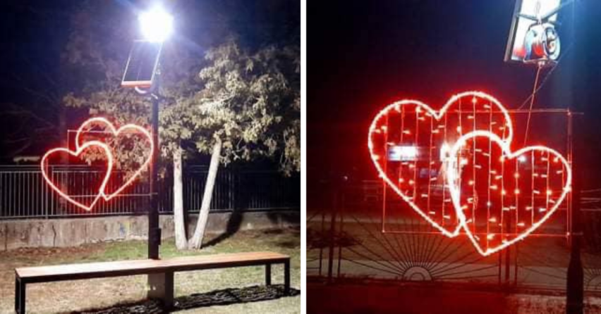 Obec Šoporňa na Valentína prekvapila všetkých miestnych zaľúbencov. Pri lavičkách nainštalovali svietiace srdcia